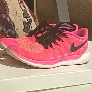 Women’s Nike free run. Running shoes